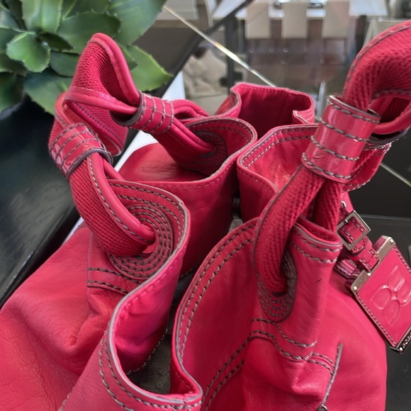 NEW BCBG Maxazra genuine, leather hobo, shoulder handbag purse, extra large - Picture 14 of 15